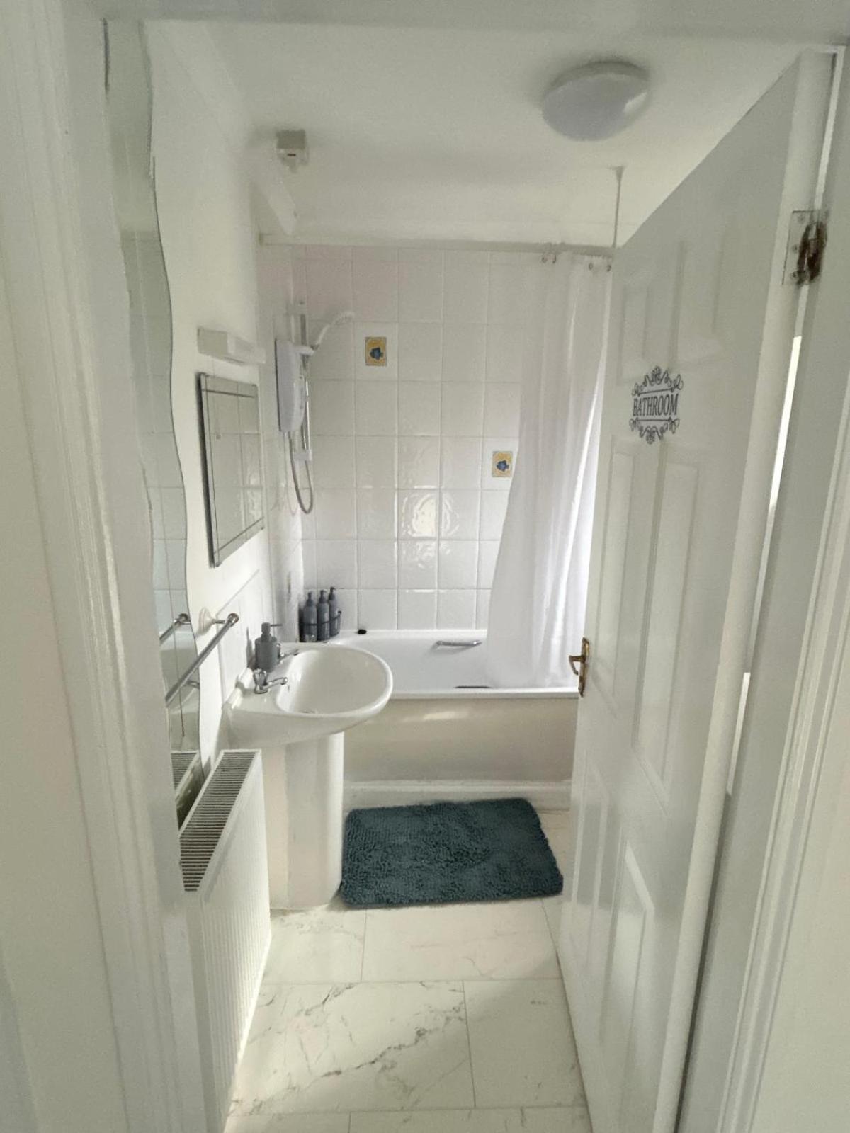 Luxury Presented House Selly Oak * Birmingham